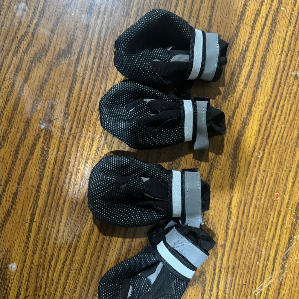 Source Unknown Black and Gray Dog Boots